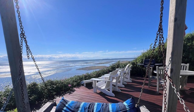 Beachfront on Cape Cod Bay in Eastham! (1039)