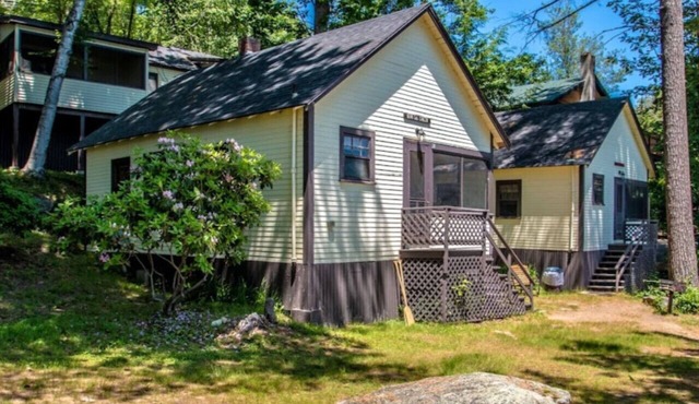 Bear Cub Cabin- Waterfront Cabin