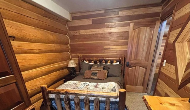 Bear's Den Room @ Alaska Knotty Pine B&B ~ Full size bed ~ Private bathroom