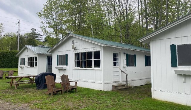 Beautiful 2-Bedroom Cottage on Gorgeous Lake Willoughby