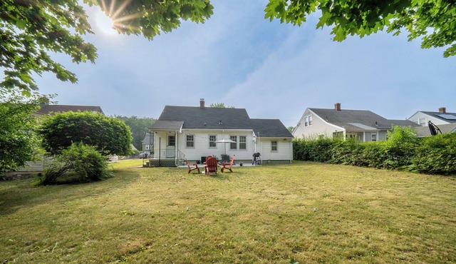Beautiful 4 bed, 2 bath centrally-located home