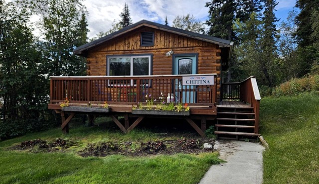 Beautiful Alaskan-Style Log Cabin near Wrangell St. Elias National Park and Preserve in McCarthy, Alaska