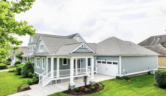 Beautiful Beach & Golf Vacation Home in the award winning community of Bayside