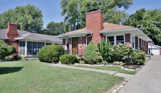 Beautiful Germantown Gem close to everything.