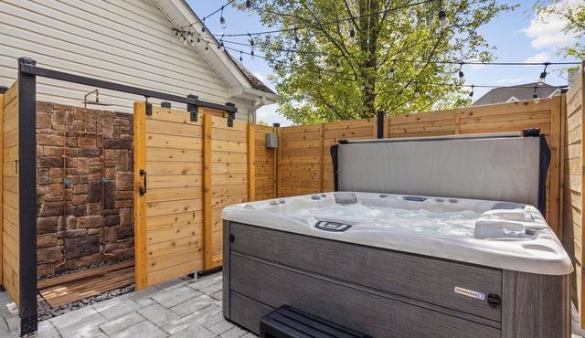Beautiful Home - 4BR/2.5BA - Hot tub and Patio - Minutes from New Paltz