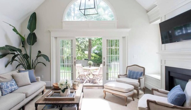 Beautiful home in Wellesley's Historic district