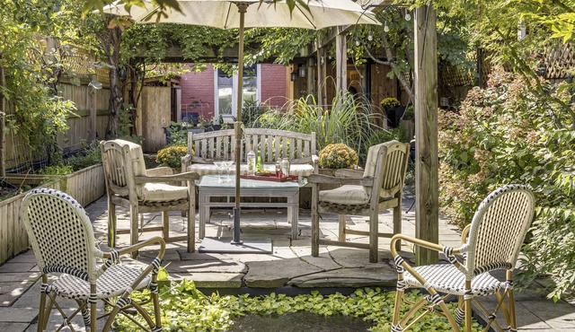 Beautiful House and Garden in Downtown Hudson, NY