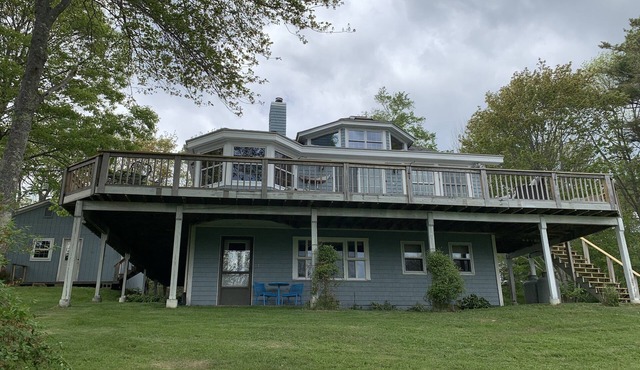 Beautiful house on the Harpswell Peninsula over looking Casco Bay