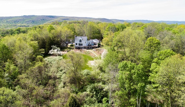 Beautiful mountaintop getaway for peace and quiet