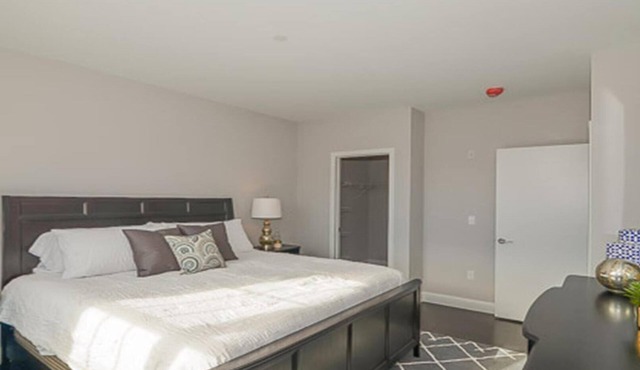 Beautiful New Apartment near Moody St/Commuter Rail Into Boston