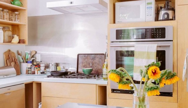 Beautifully-designed, quiet home in the city but feels like the country