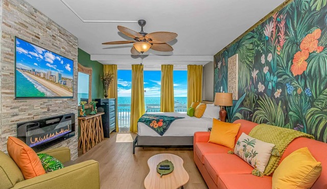 Beautifully Renovated Bamboo Beachfront Bungalow - Yachtsman 502