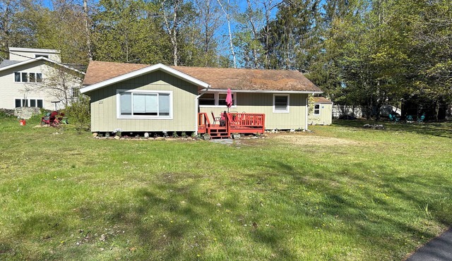 Berkshire Cabin by Lake Ashmere