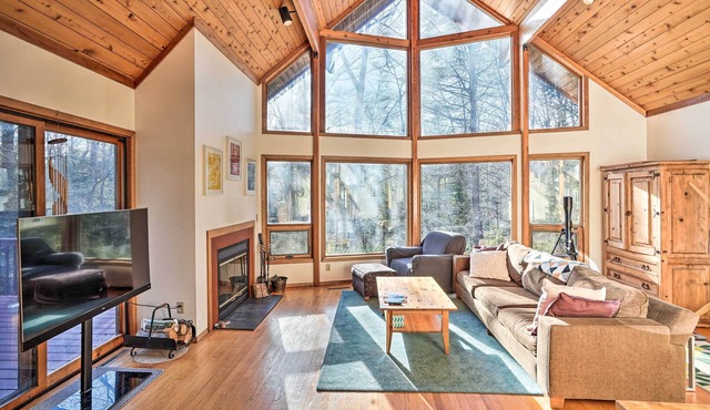 Berkshires Cabin 2 Mi to Appalachian Trail!