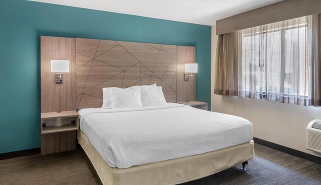 Best Western Fishkill Inn & Suites