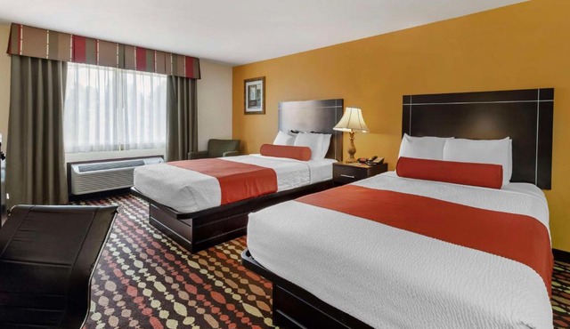Best Western Greentree Inn & Suites