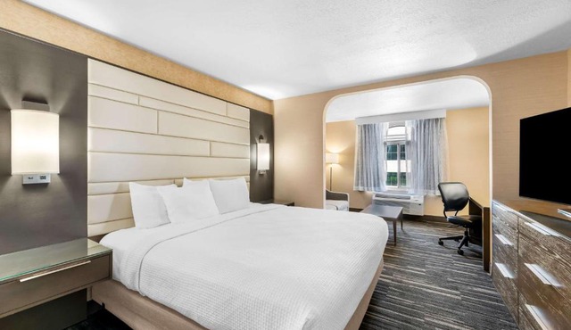 Best Western Plus Abbey Inn