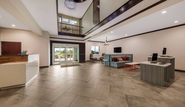 Best Western Plus Bowie Inn & Suites