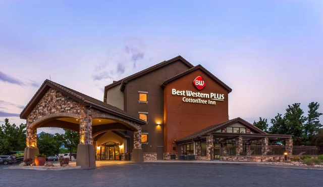 Best Western Plus Cotton Tree Inn