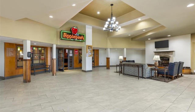 Best Western Plus York Hotel and Conference Center