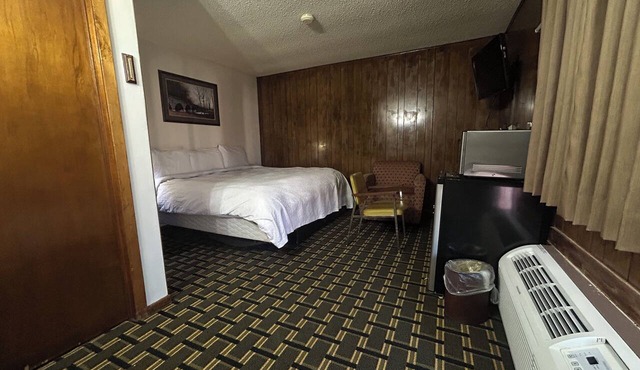 Big 12 Motel Broken Bow Ne