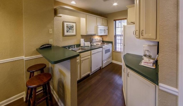 Big Chill + Big Thrill | Three 2BR Villas w/Pools, Sauna & Arcade Fun