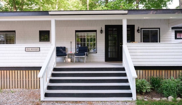 Big Moose Cottage on the Stunning West Shore of Sebago Lake