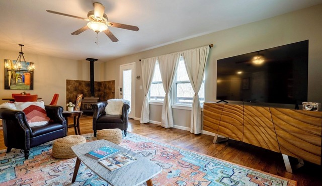 Bike Trail Private Home - Walk to Lake Park & Kayaks Nature Views - Enjoy it All