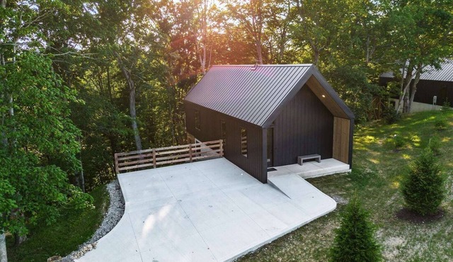 Birch at Arcadia Hills | Luxury Couples Cabin
