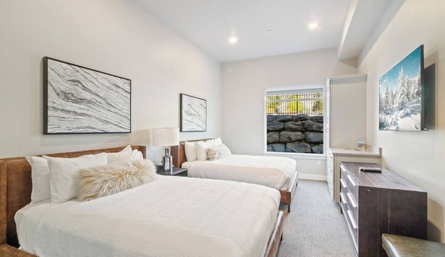 Black Rock 418B | Resort Hotel Room w/Kitchenette & Pool Access