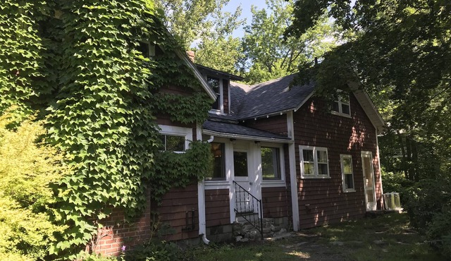 Blue Hill Rental Home in quiet location