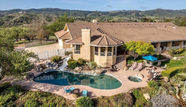 Blue Sage Estate, wine country living in Paso Robles