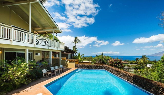 Blue Sky Escapes Vacation Home w/big Oceanviews, Pool, Jacuzzi, 5min to beach