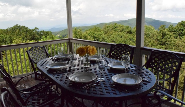 Book Now for Spring and Summer.Awesome Views and 5-Star Amenities