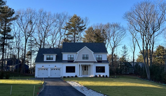 Brand new 4 bedroom high end home in Walpole