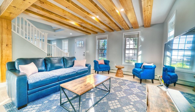 Brand New House w gated backyard that is located right at the Saugerties Village