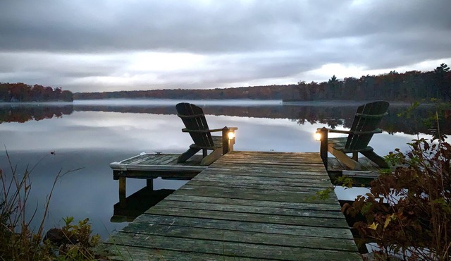 Breathtaking Private, Lakefront Retreat.