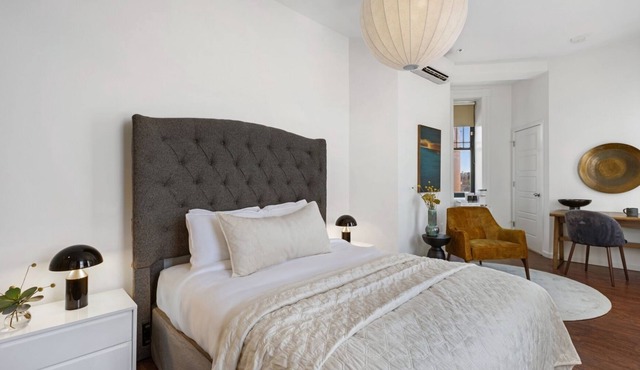 Brexton Hotel | Bright Open Studio