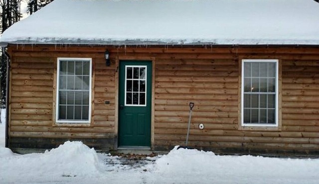Cabin 2 Roody's Black Bear Cabins- Trail access from camp
