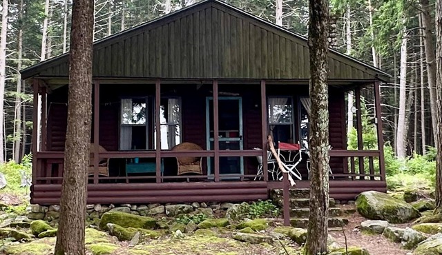 Cabin Escape on Lakefront