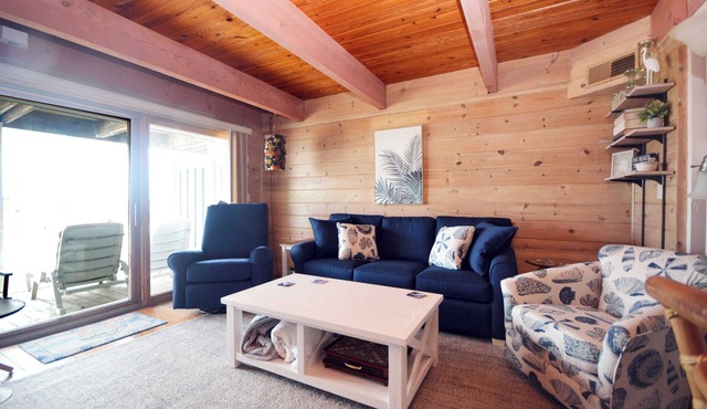Cabin-like 2 Bedroom Oceanfront Townhouse with Free WiFi and Personal Stretch of Sand is Perfect for Kids and Located in Midtown with Beach a Few Steps Away!