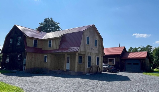 Cabin with guest house on biking/VAST trails