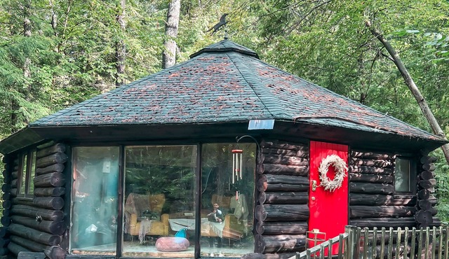 Cabin with Stream View