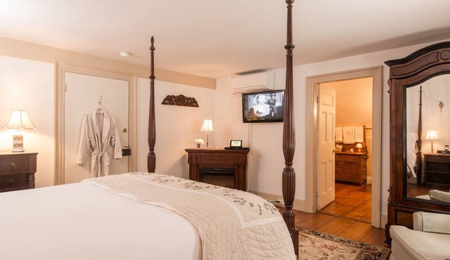 Caldwell House Bed & Breakfast