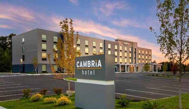 Cambria Hotel & Suites Plymouth