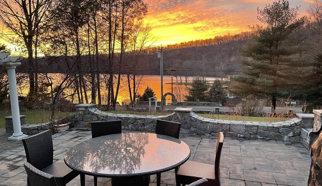 Candlewood Lake Retreat with Private Dock