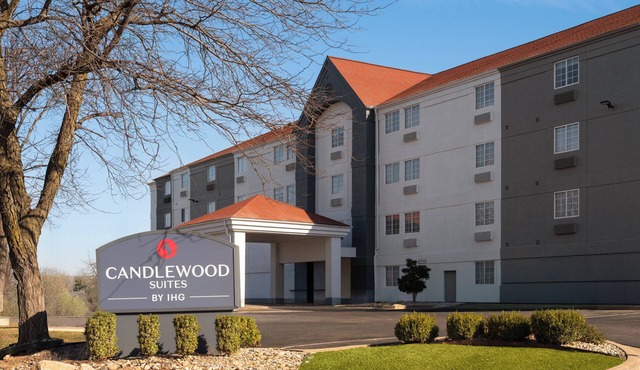 Candlewood Suites Topeka West by IHG
