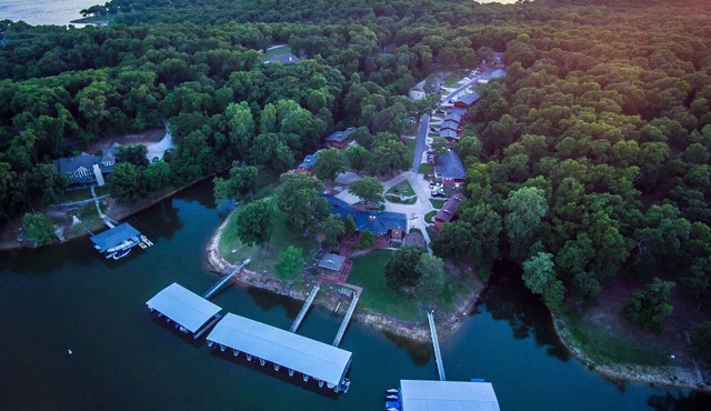 Candlewyck Cove Resort