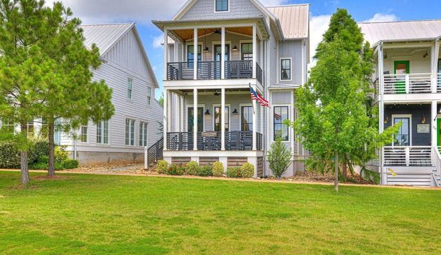 Carlton Landing! Come enjoy Greenway Getaway