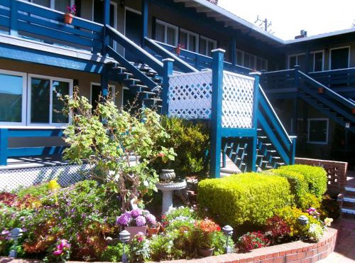 Carmel Wayfarer Inn